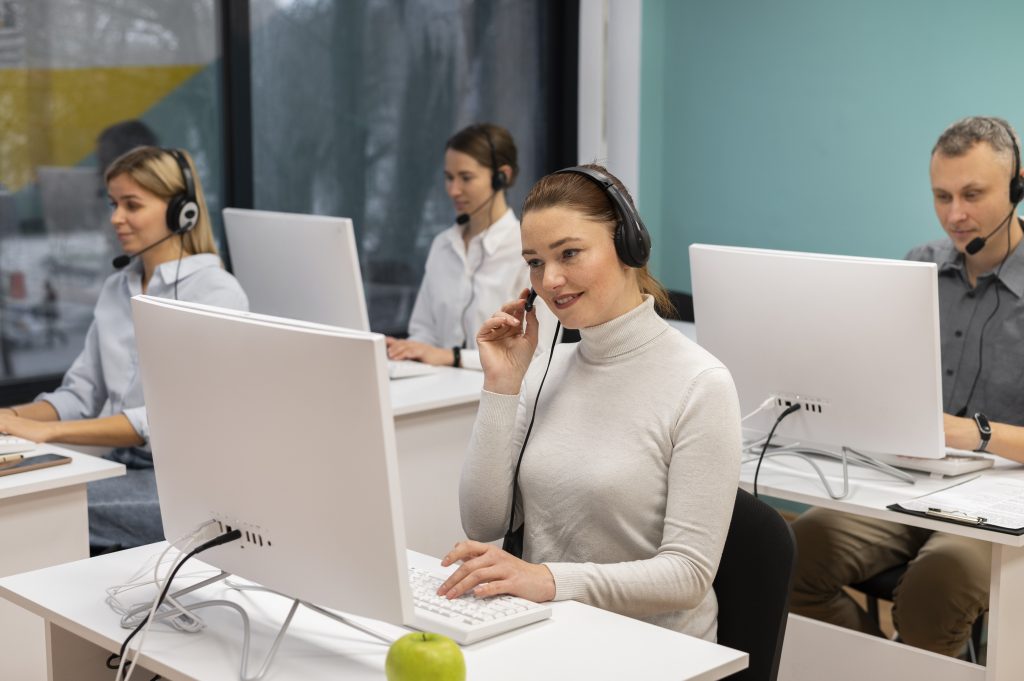 What Is IT Help Desk Outsourcing and How Does It Work? IT help desk outsourcing